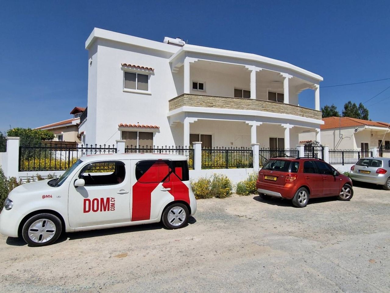 Haus in Aradippou, Zypern, 450 m² - Foto 1