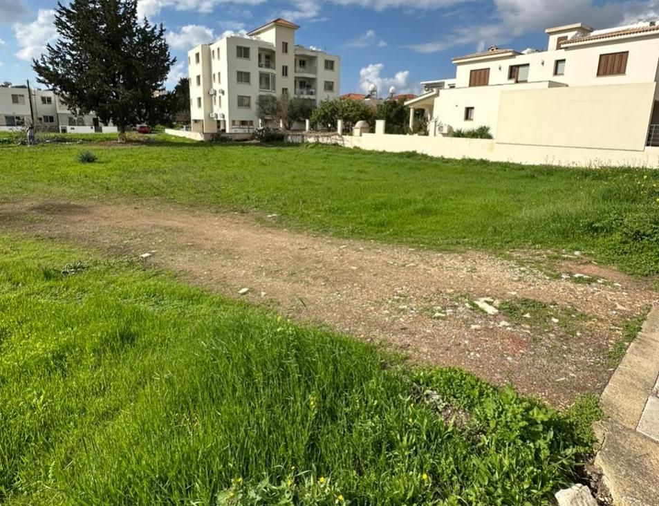 Terrain à Paphos, Chypre, 808 m² - image 1