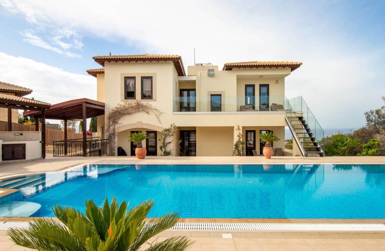 Maison à Kouklia, Chypre, 400 m² - image 1