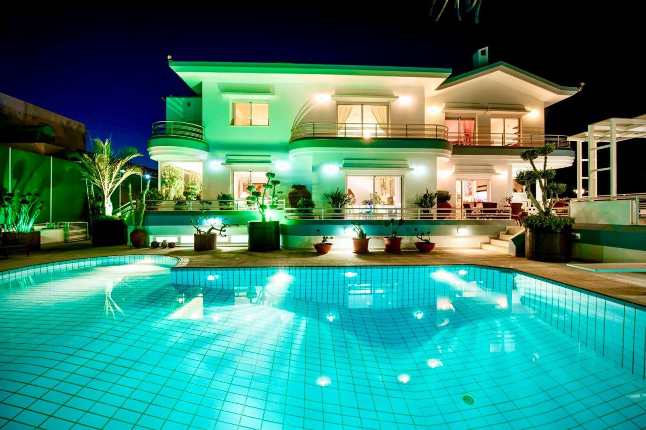 House in Limassol, Cyprus, 991 m² - picture 1