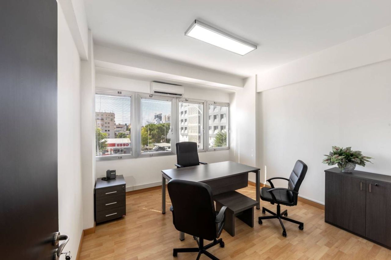 Büro in Larnaka, Zypern, 18 m² - Foto 2