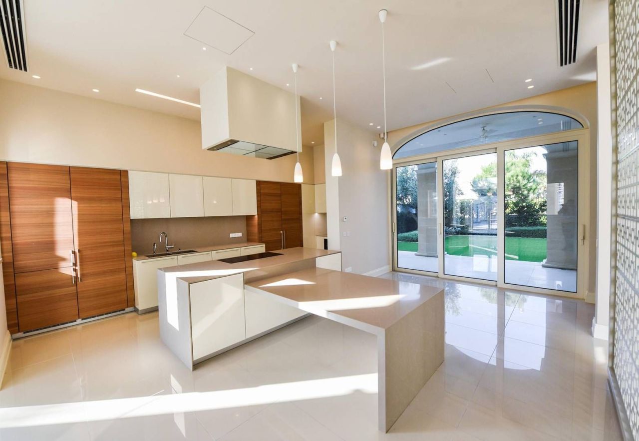 Casa en Lárnaca, Chipre, 700 m² - imagen 3