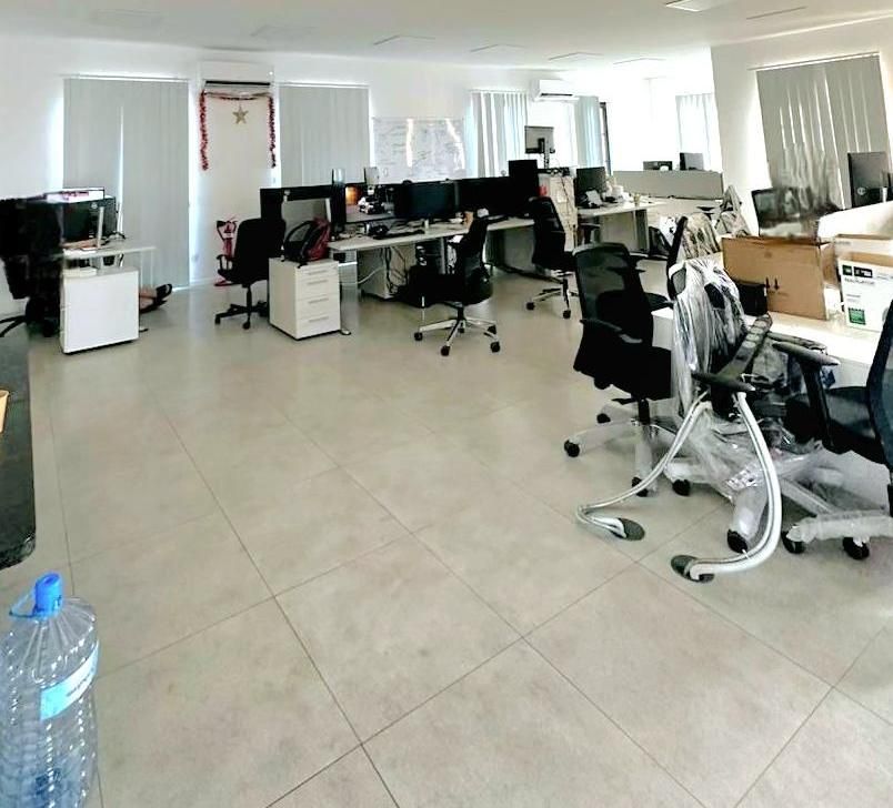 Office in Agios Athanasios, Cyprus, 350 m² - picture 4