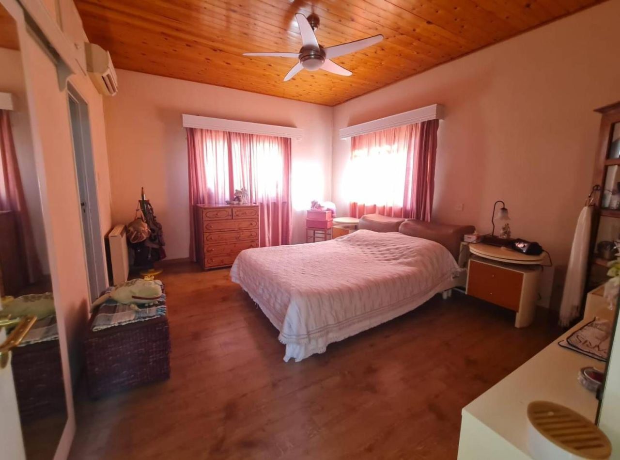 Casa a Larnaca, Cipro, 380 m² - foto 7