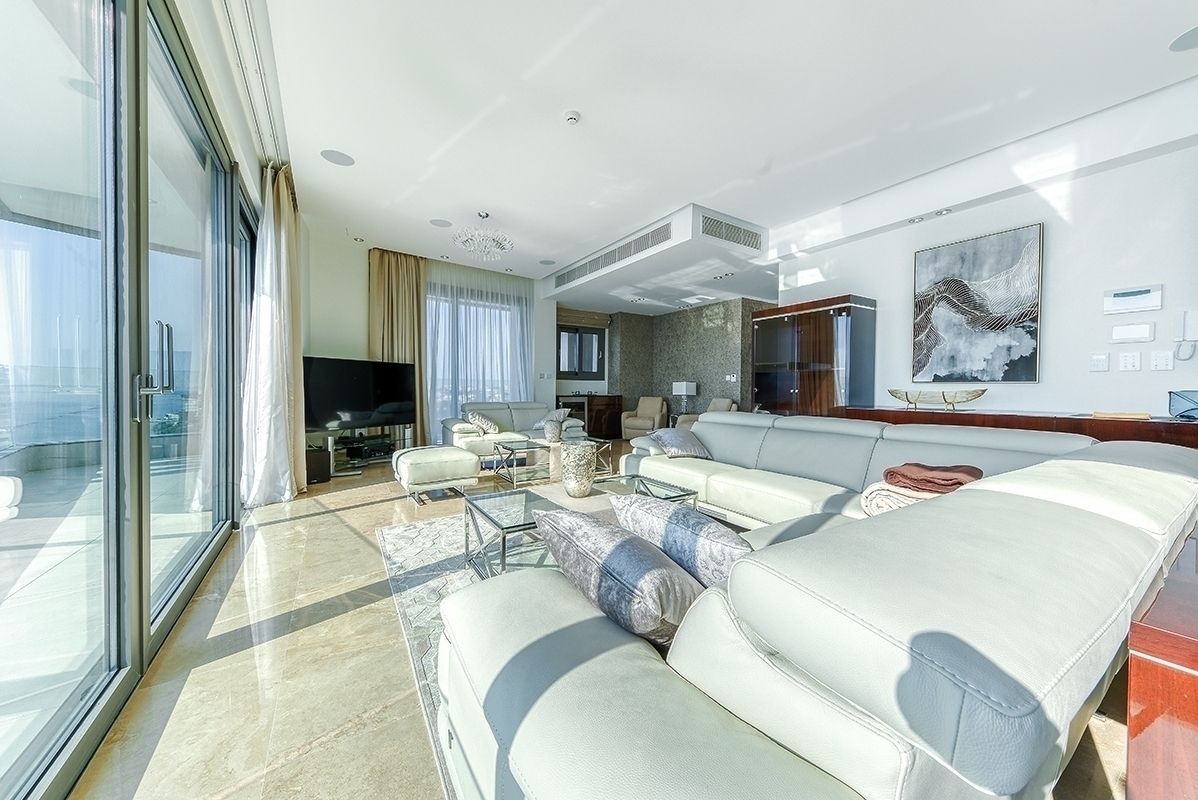 Flat in Mouttagiaka, Cyprus, 370 m² - picture 7