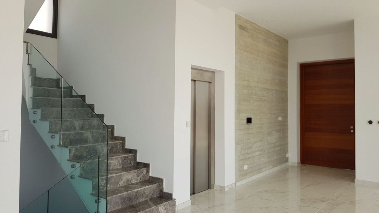 House in Agios Tychon, Cyprus, 480 m² - picture 8