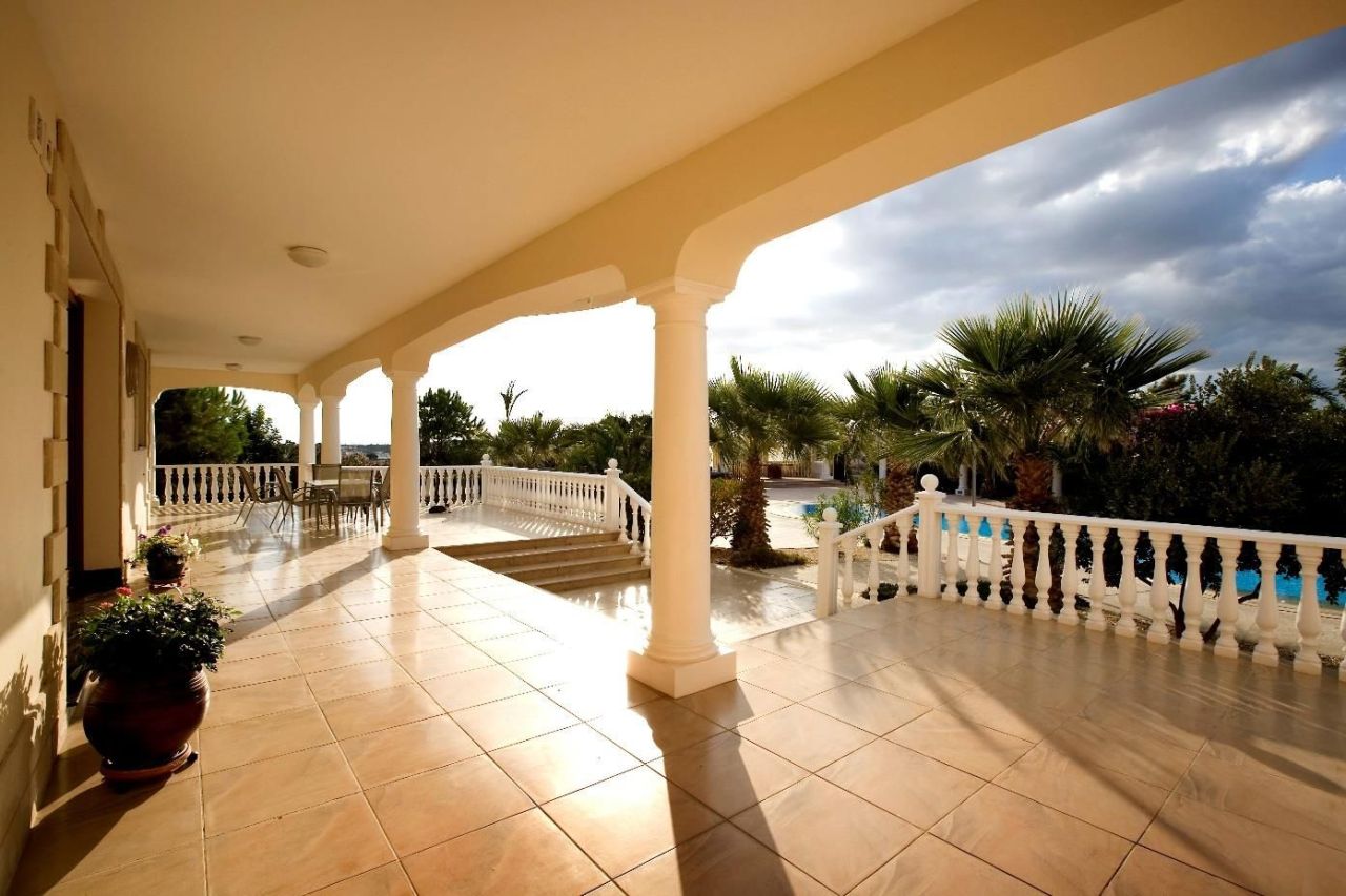 House in Larnaca, Cyprus, 850 m² - picture 8