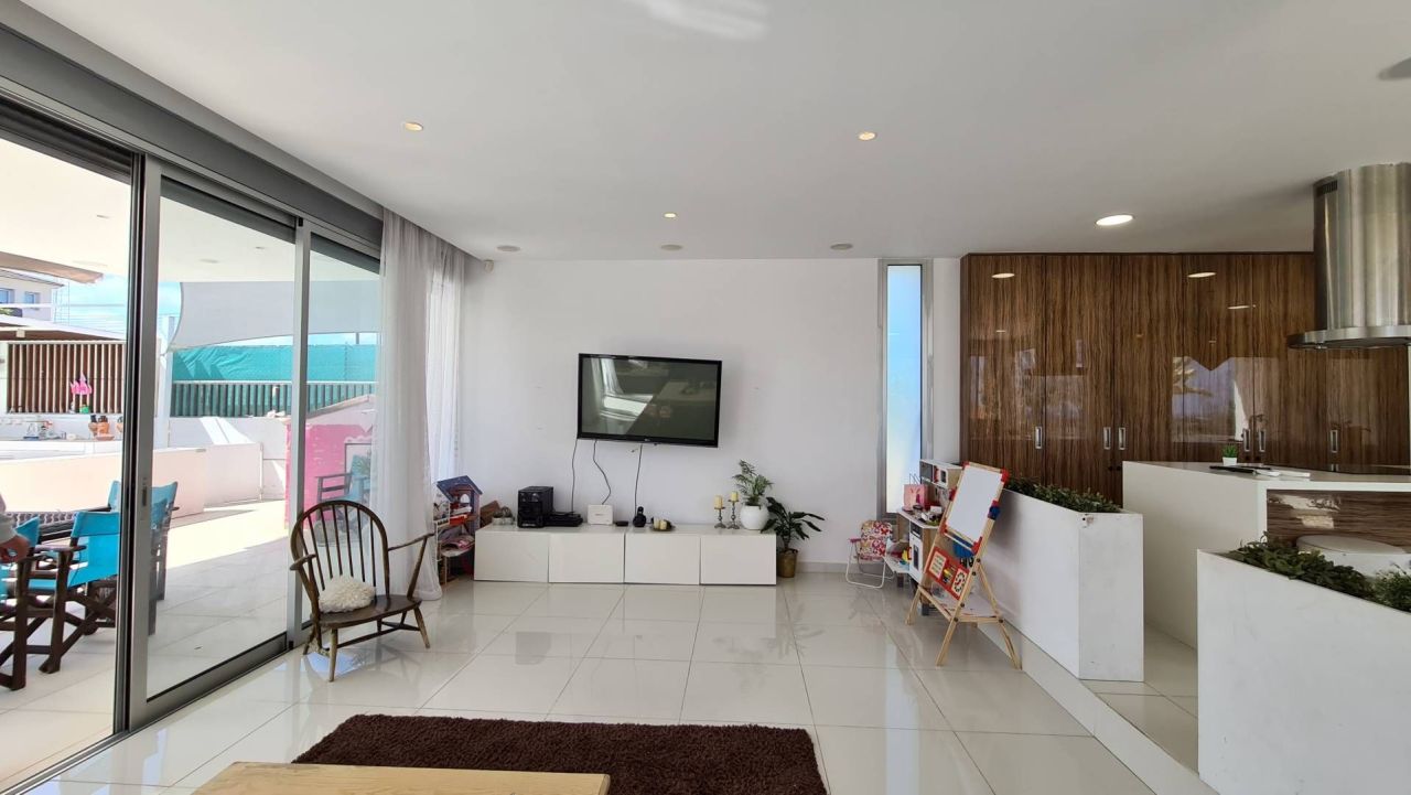 House in Ypsonas, Cyprus, 355 m² - picture 9