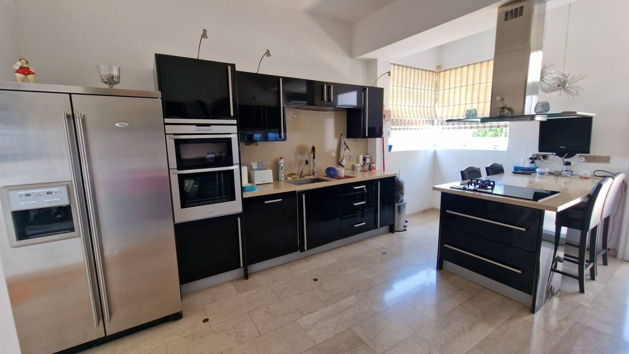 Haus in Peyia, Zypern, 350 m² - Foto 10
