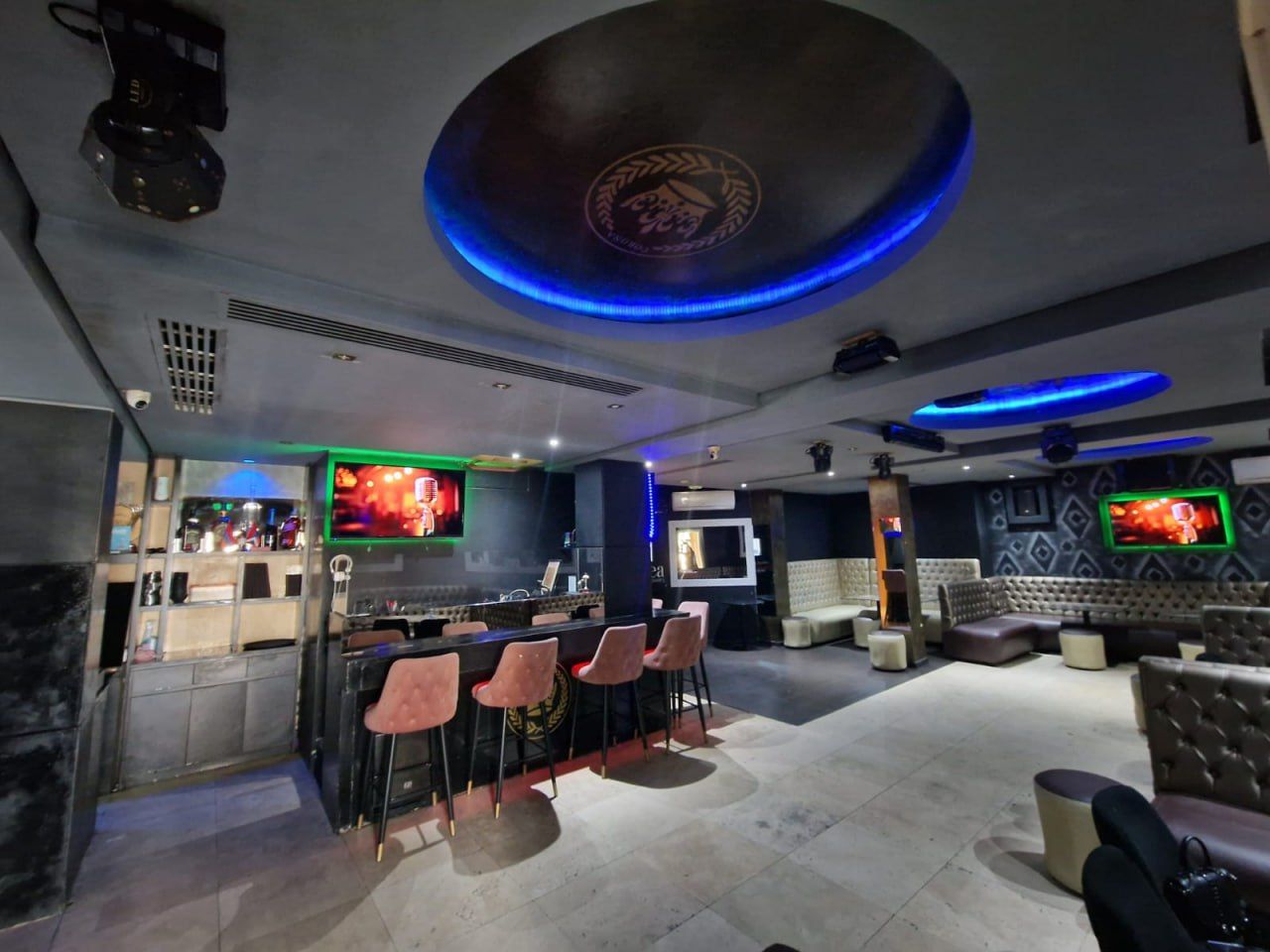 Biens commerciaux sur la plage de Finikoudes, Chypre, 180 m² - image 11