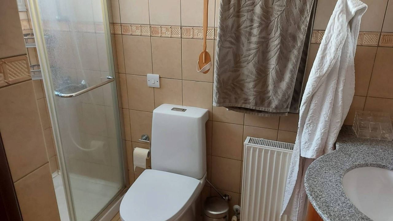 Piso en Agios Tychon, Chipre, 160 m² - imagen 12