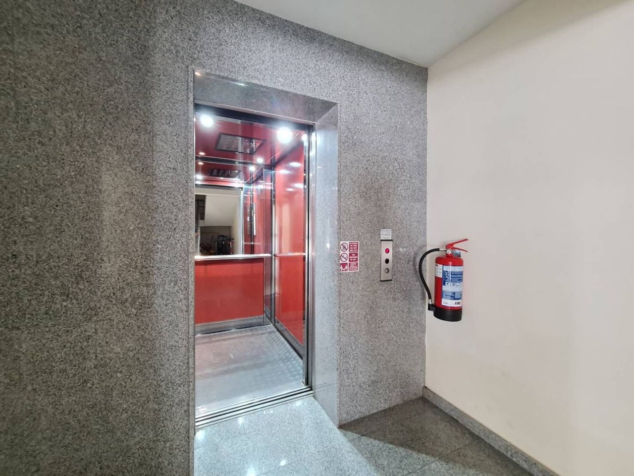 Piso en Agios Tychon, Chipre, 160 m² - imagen 13