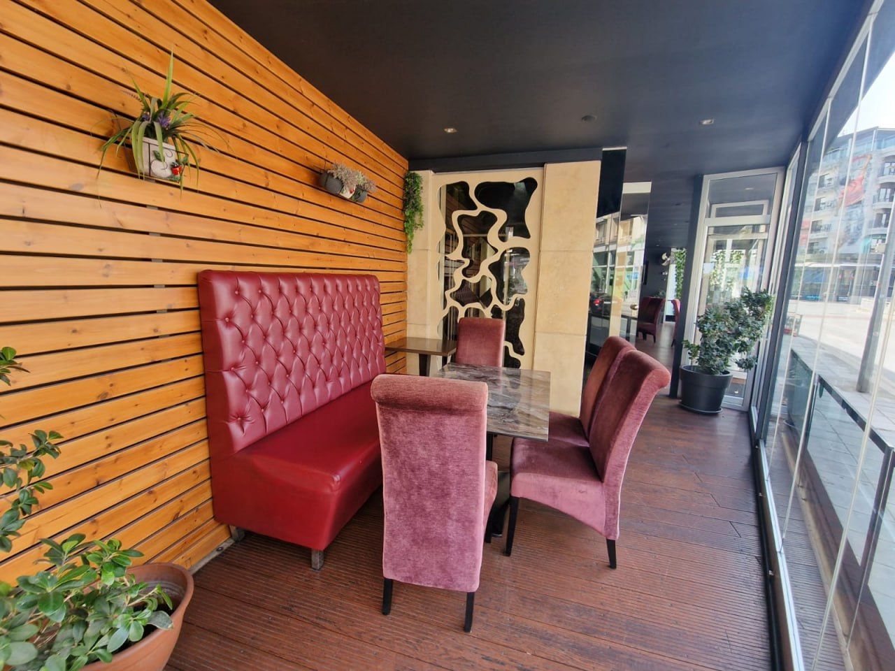 Biens commerciaux sur la plage de Finikoudes, Chypre, 180 m² - image 14