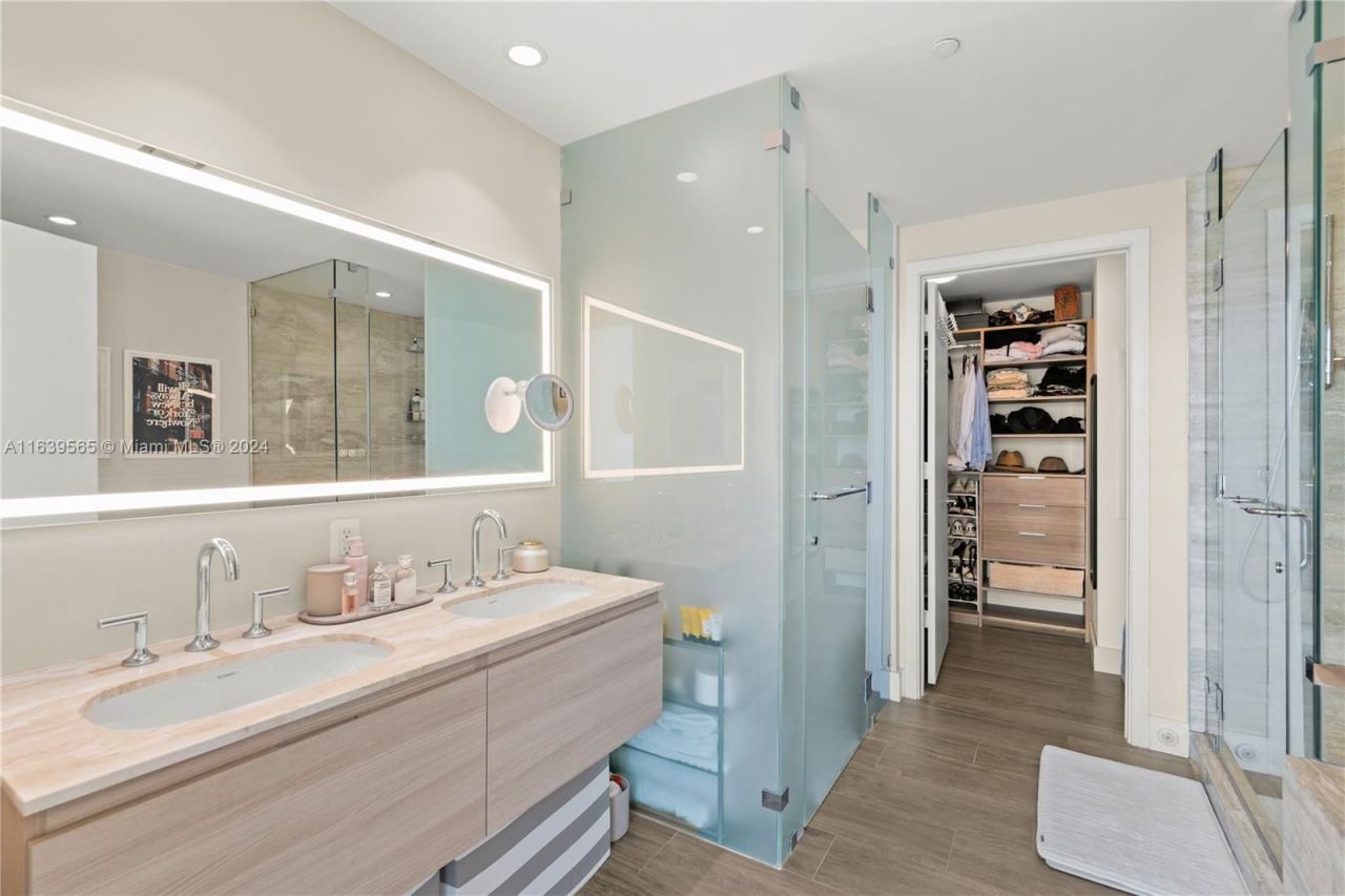 Flat in Miami, USA, 90 m² - picture 16