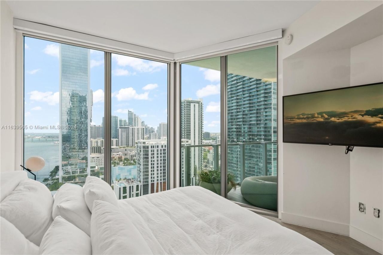 Flat in Miami, USA, 90 m² - picture 14