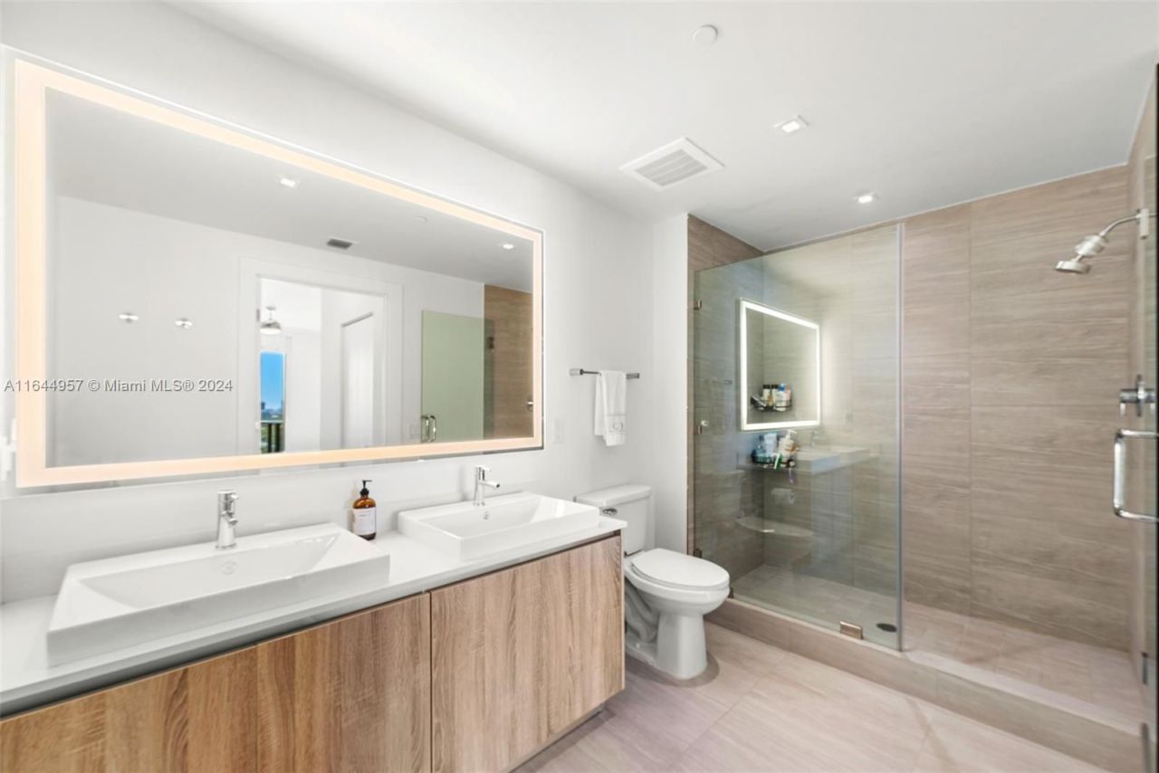 Flat in Miami, USA, 100 m² - picture 9