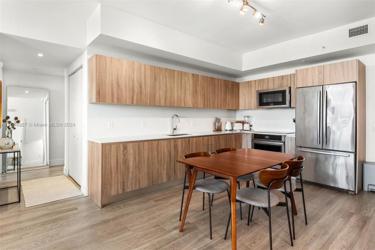 Flat in Miami, USA, 100 m² - picture 6