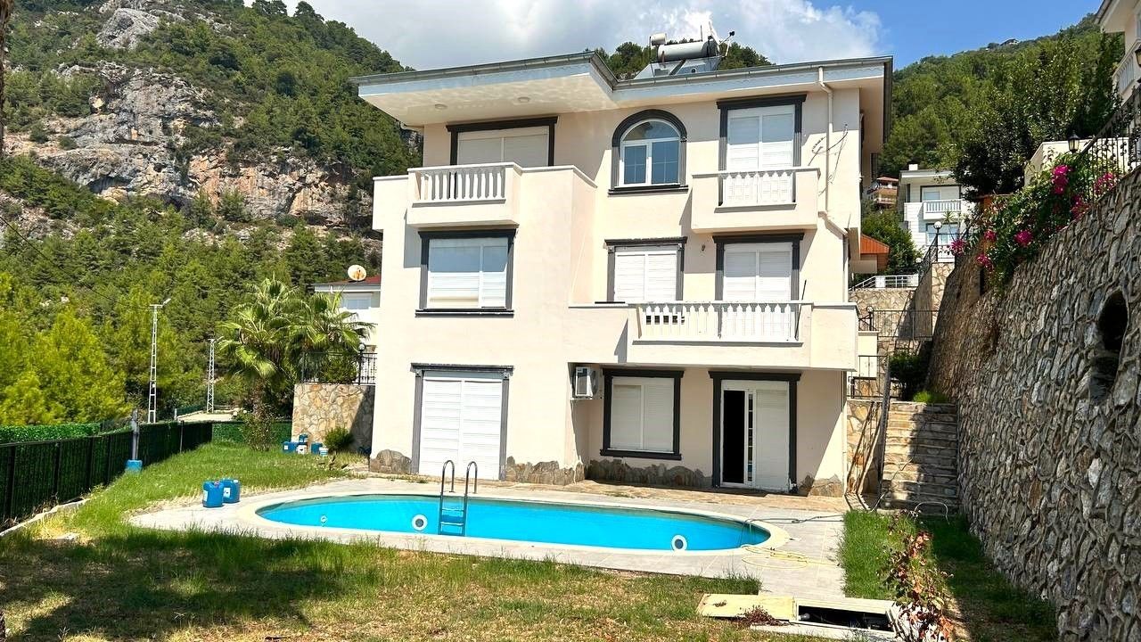 Villa in Alanya, Turkey, 270 m² - picture 1