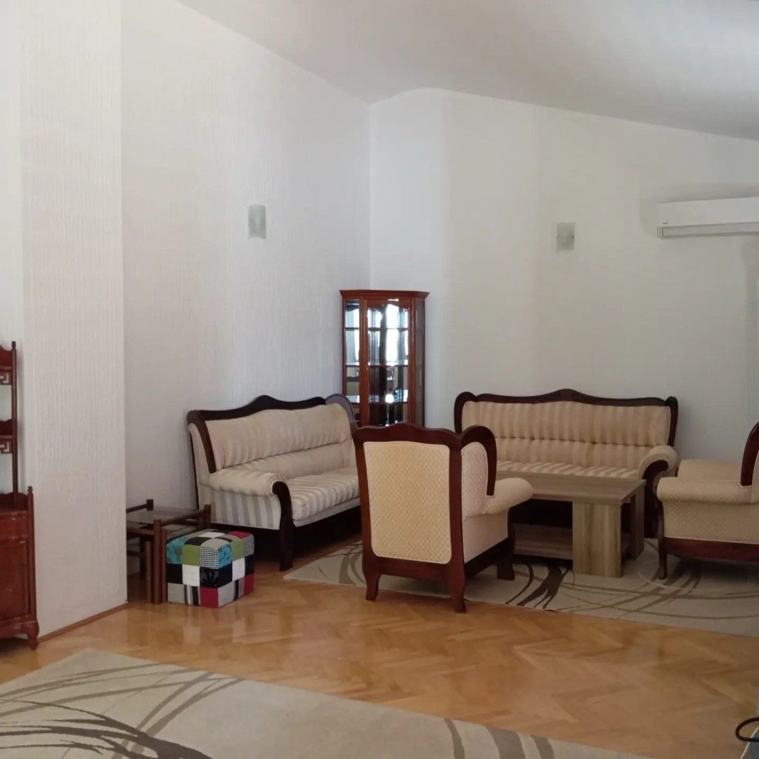 Café, restaurant au Bar, Monténégro, 1 300 m² - image 5