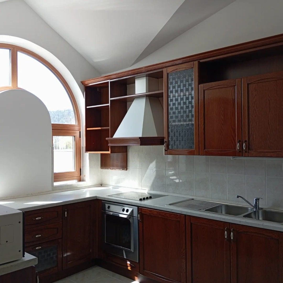 Café, restaurant au Bar, Monténégro, 1 300 m² - image 8