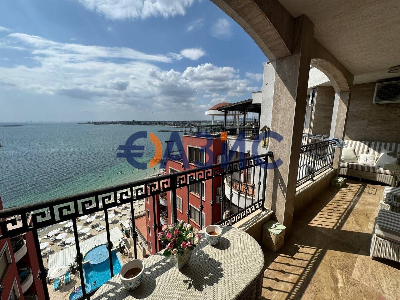 Appartement à Nessebar, Bulgarie, 182.6 m² - image 2