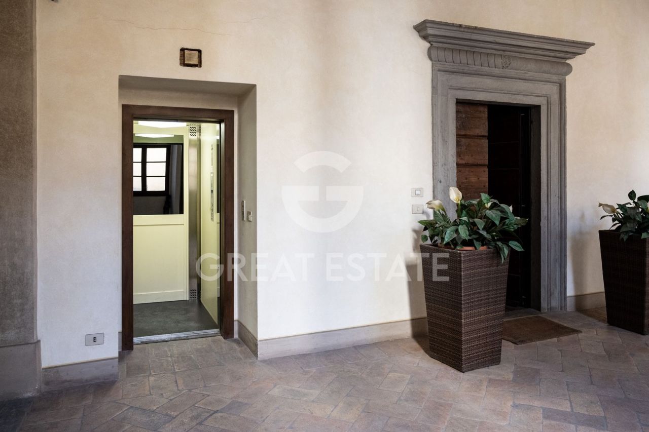 Apartment in Citta di Castello, Italy, 506.8 m² - picture 6