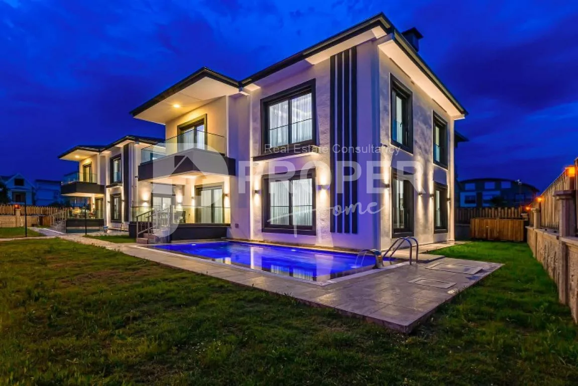 Villa en Antalya, Turquia, 235 m² - imagen 1