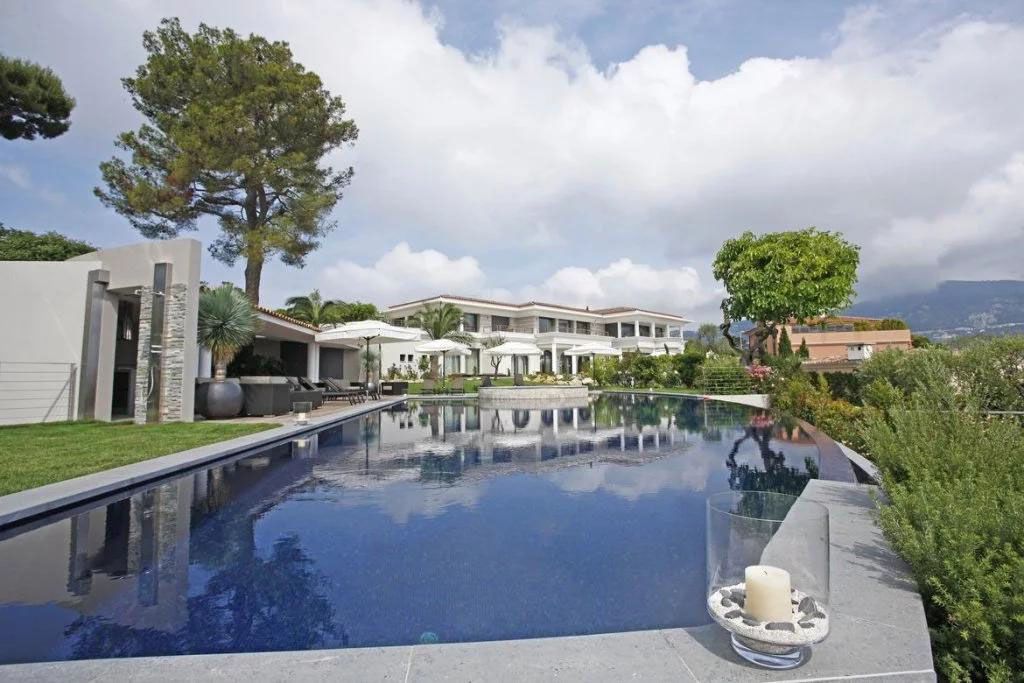 Villa in Saint-Jean-Cap-Ferrat, France, 2 000 m² - picture 1