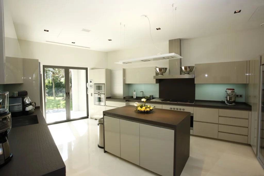 Villa in Saint-Jean-Cap-Ferrat, France, 2 000 m² - picture 11