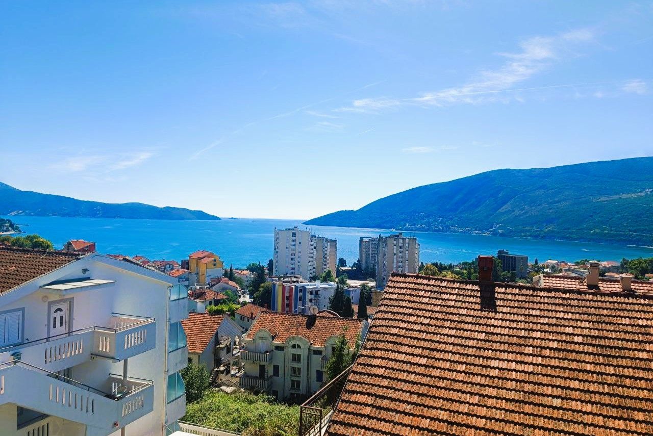 Flat in Herceg-Novi, Montenegro, 70 m² - picture 14