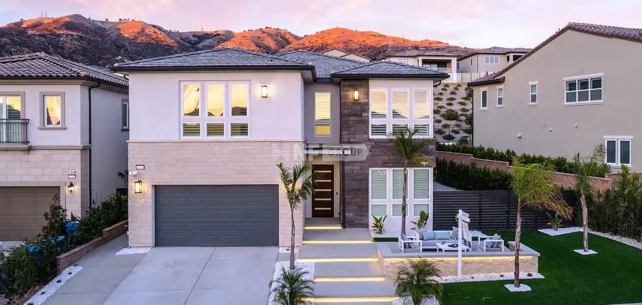 House in Los Angeles, USA, 4 039 m² - picture 1