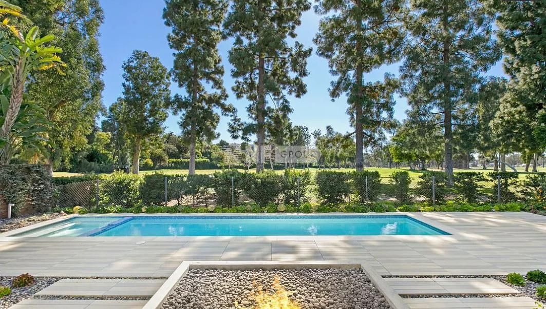 Villa en Los Ángeles, Estados Unidos, 650 m² - imagen 2