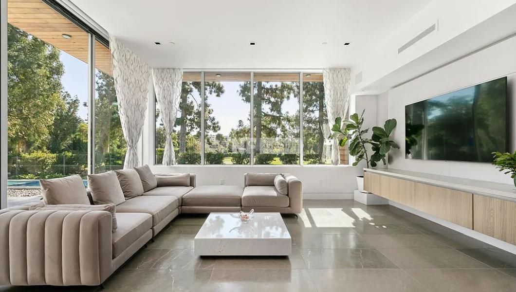 Villa en Los Ángeles, Estados Unidos, 650 m² - imagen 4