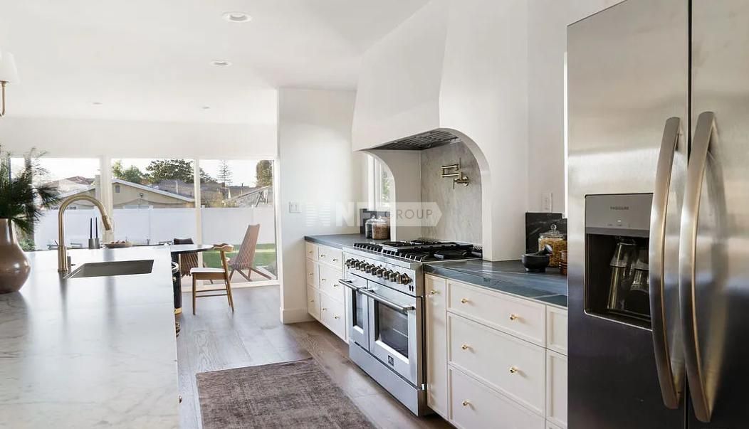 Maison à Los Angeles, États-Unis, 2 126 m² - image 11