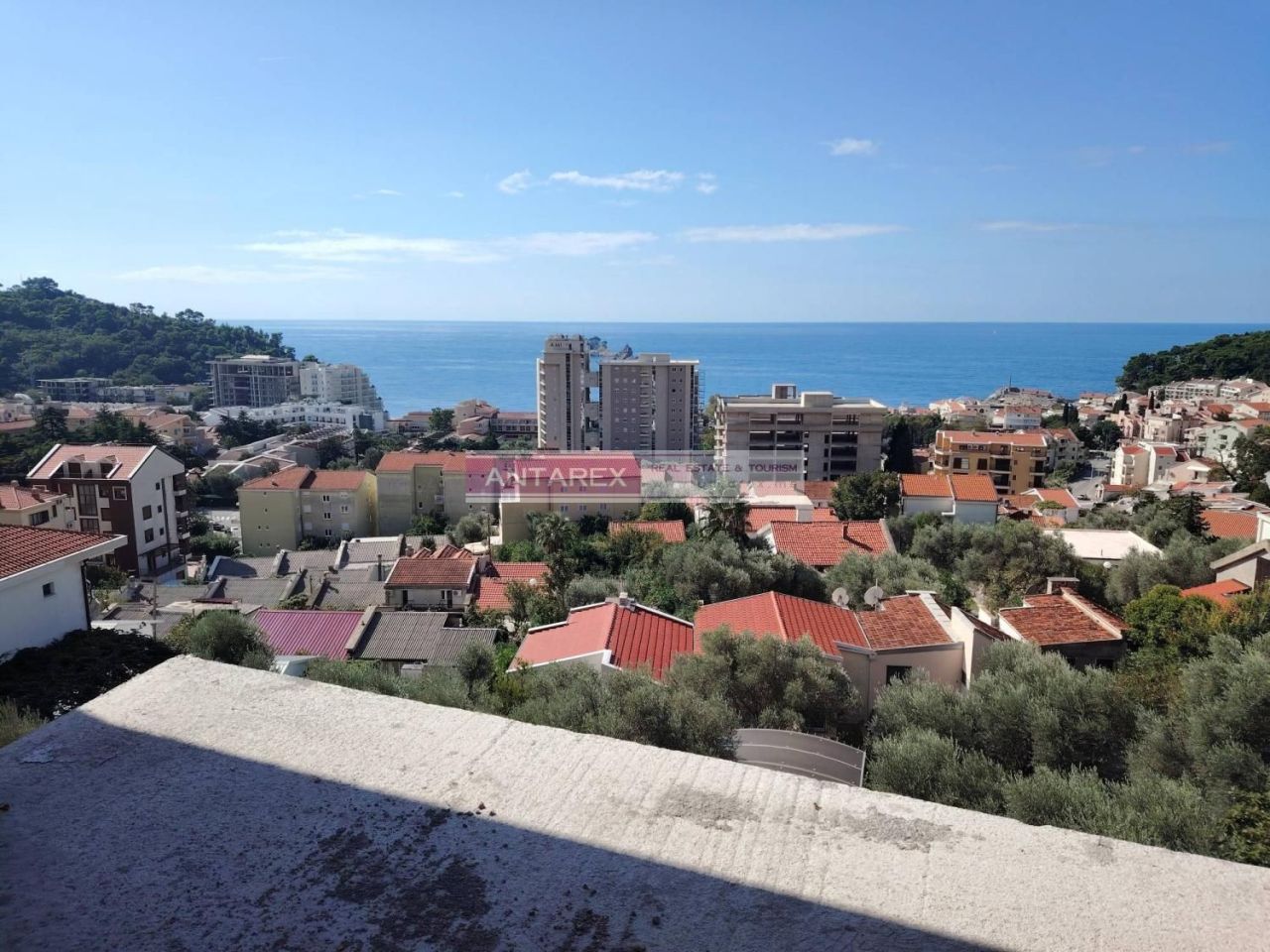 Apartamento en Petrovac, Montenegro - imagen 1