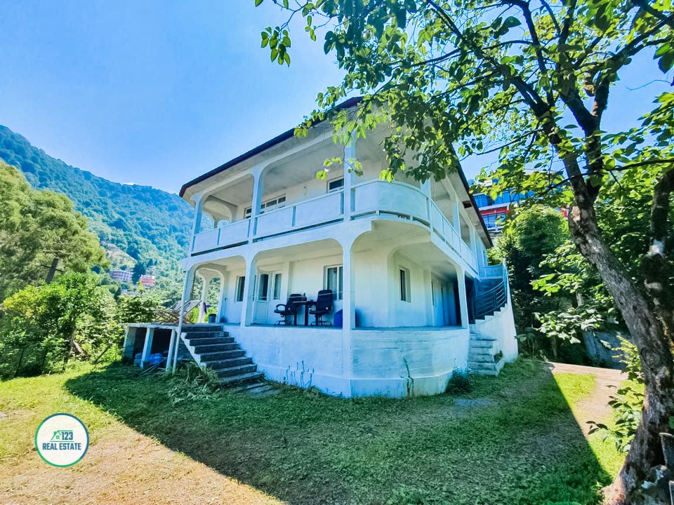 House in Kvariati, Georgia, 265 m² - picture 1