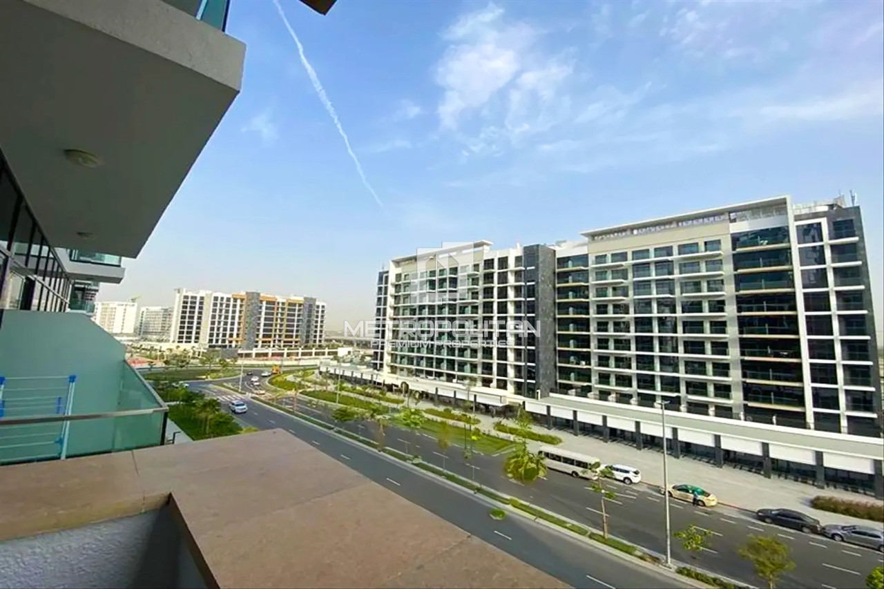 Apartment in Dubai, UAE, 28 m² - picture 1