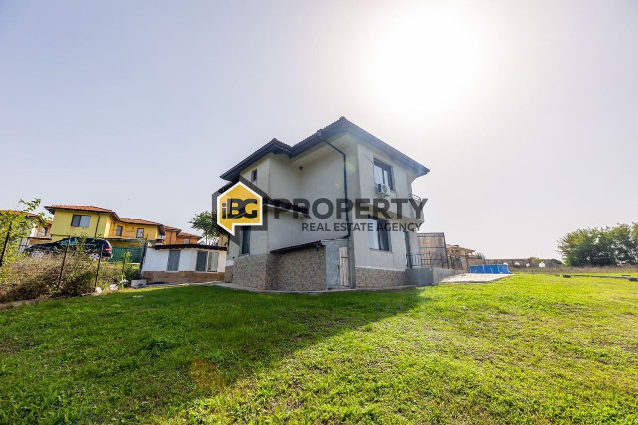 Maison en Priseltsi, Bulgarie, 156 m² - image 1