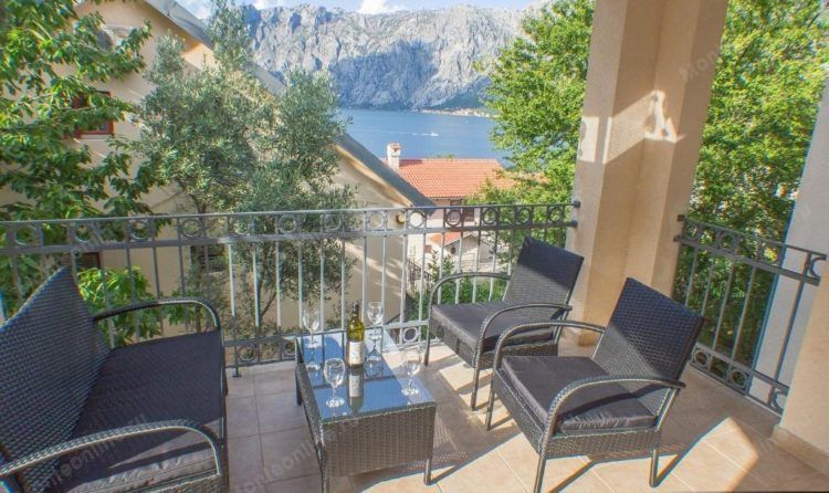 Maison à Kotor, Monténégro, 123 m² - image 1