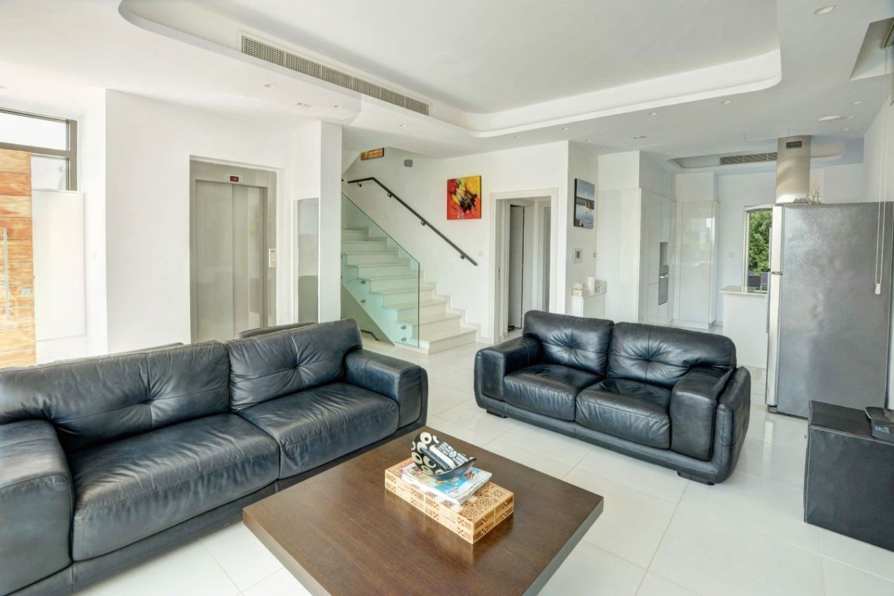 Maison à Protaras, Chypre, 225 m² - image 1