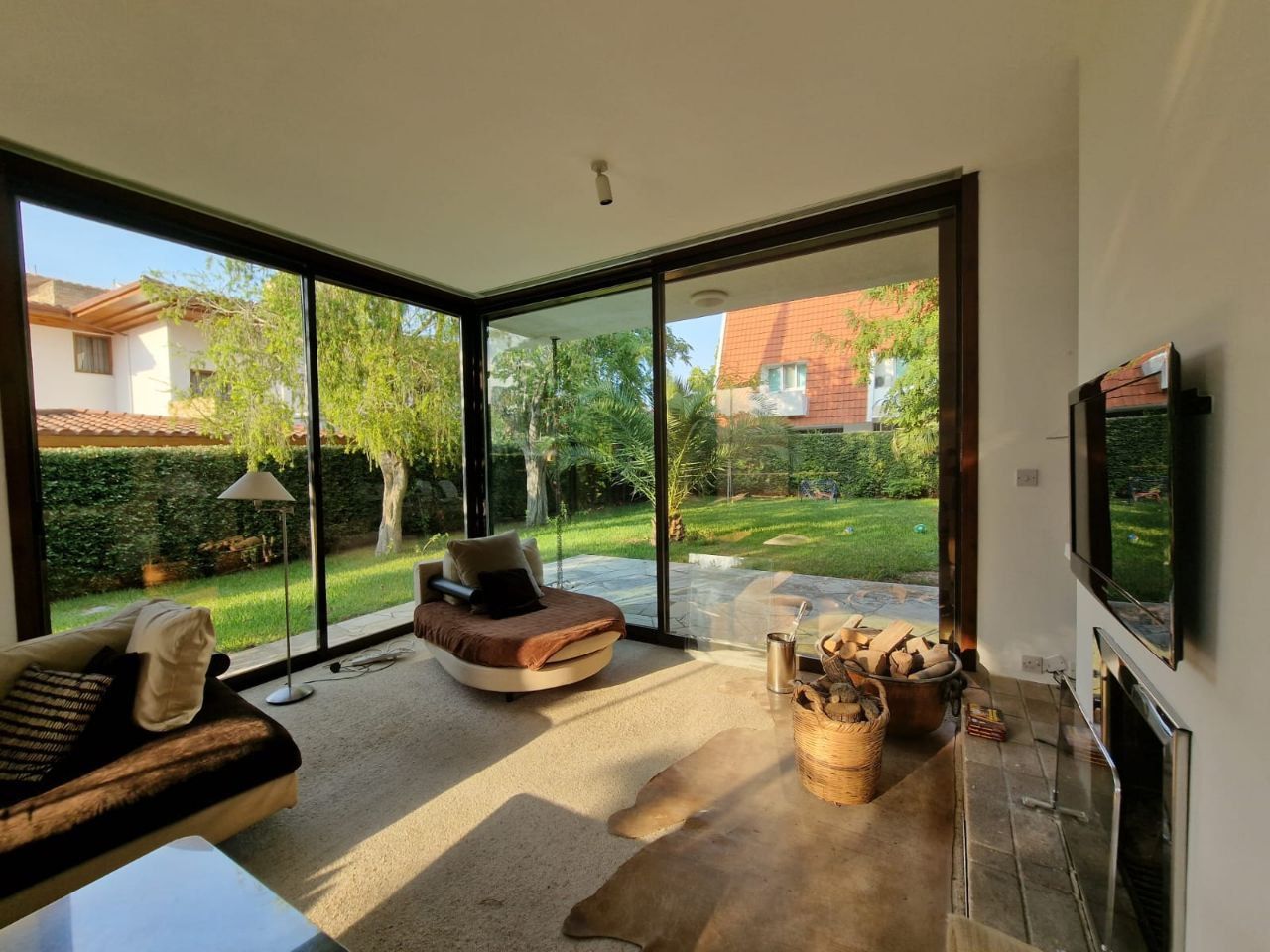 Casa en Nicosia, Chipre, 310 m² - imagen 2