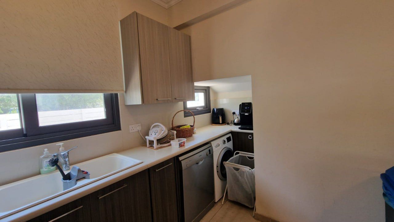 Maison à Larnaca, Chypre, 255 m² - image 12