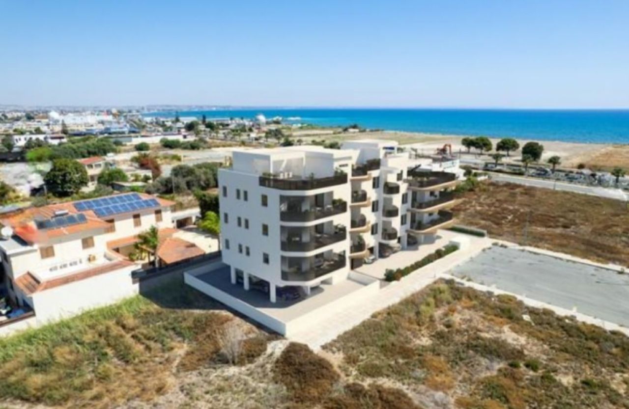 Propiedad comercial en Lárnaca, Chipre, 1 480 m² - imagen 16