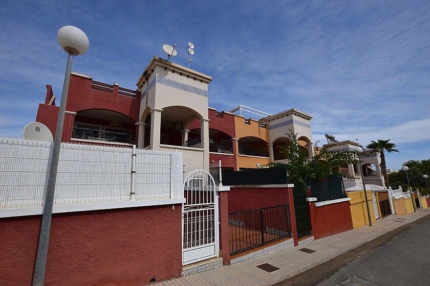 Bungalow in Orihuela Costa, Spanien, 85 m² - Foto 1