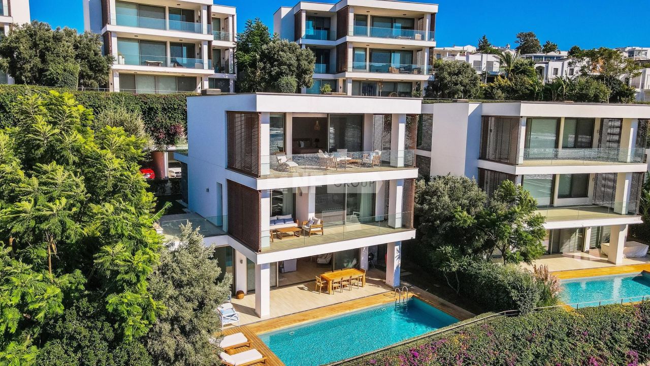 Villa à Bodrum, Turquie, 450 m² - image 1