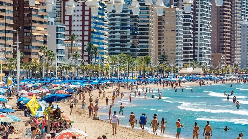 Hotel en Benidorm, España - imagen 1