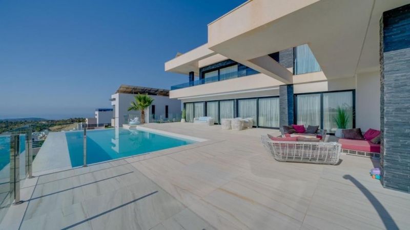 Villa in Finestrat, Spain - picture 1