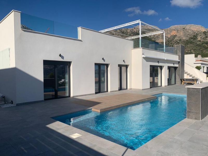 Villa in Polop de la Marina, Spain, 125 m² - picture 1