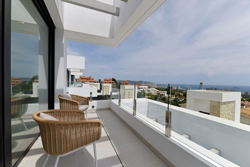 Villa in Finestrat, Spain - picture 2