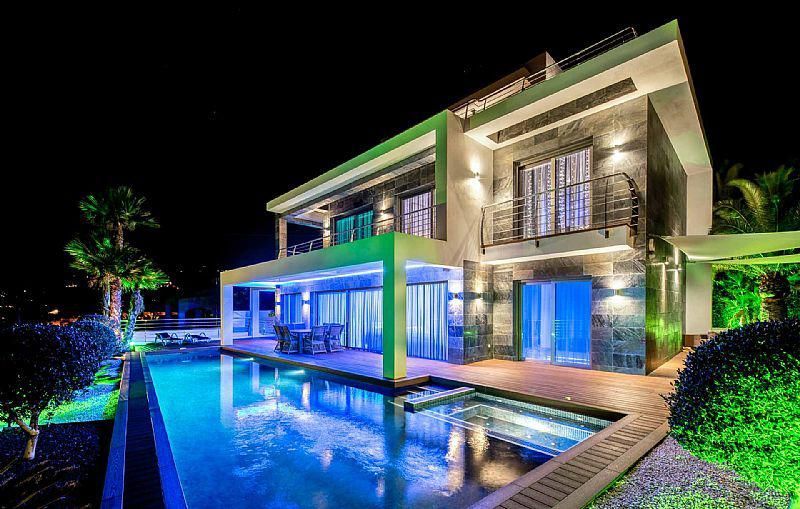 Villa à Calp, Espagne - image 6